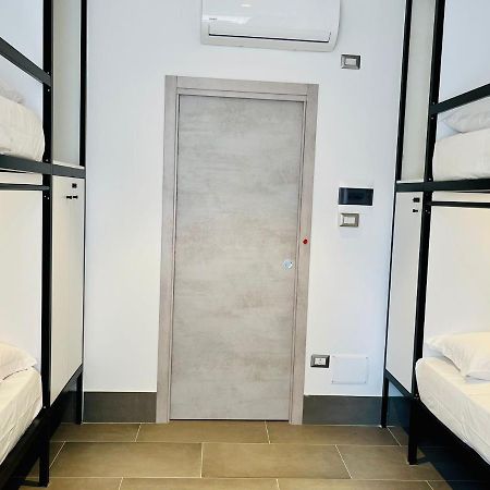 Smart Rooms Неаполь Екстер'єр фото