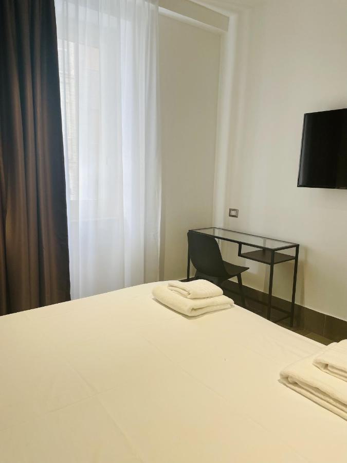 Smart Rooms Неаполь Екстер'єр фото
