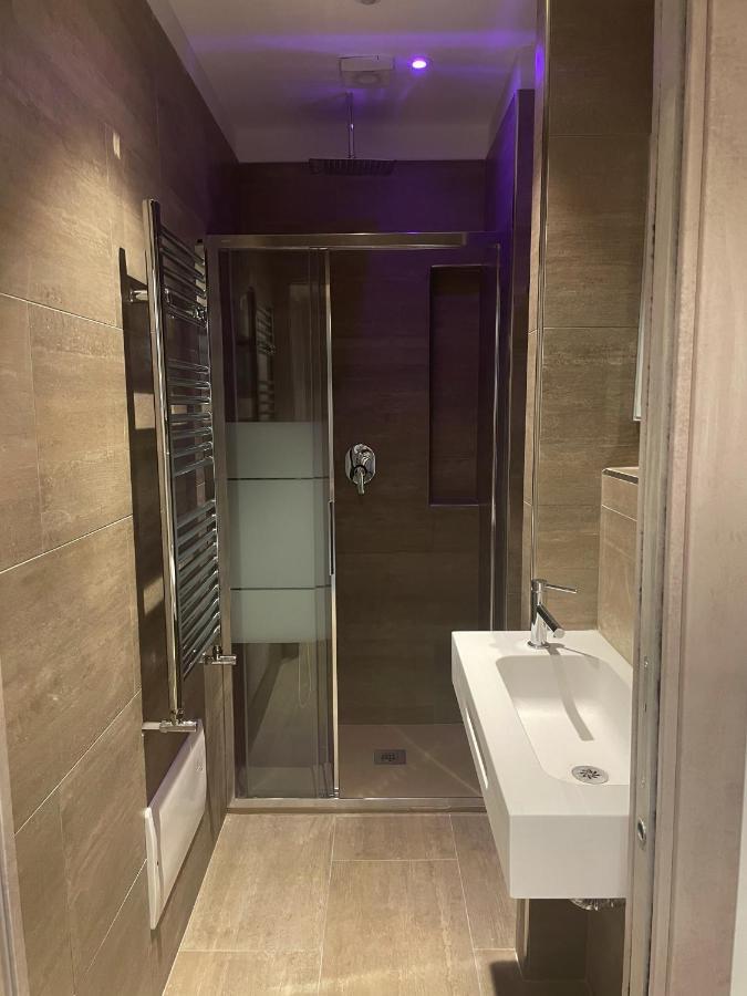 Smart Rooms Неаполь Екстер'єр фото