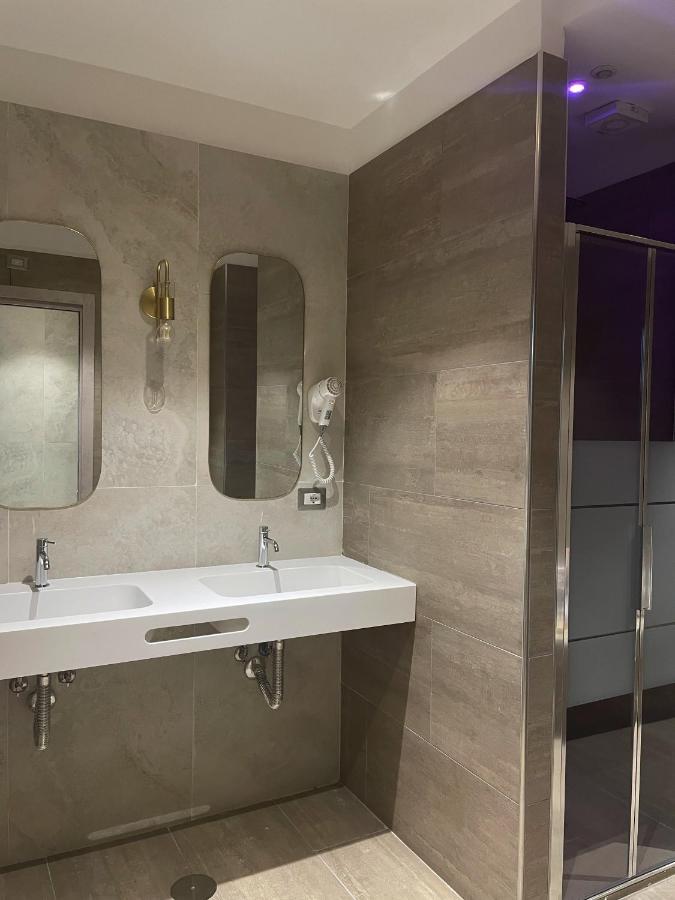 Smart Rooms Неаполь Екстер'єр фото