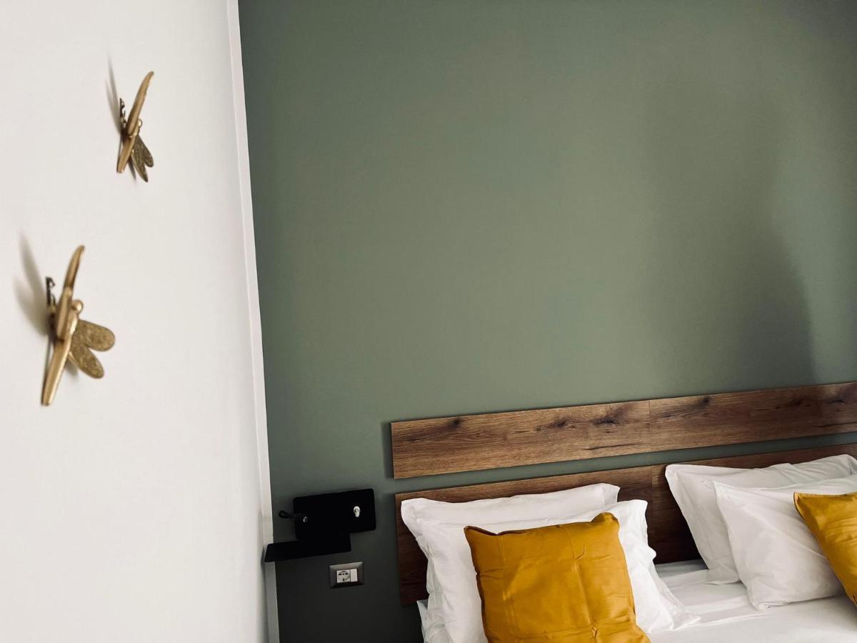 Smart Rooms Неаполь Екстер'єр фото