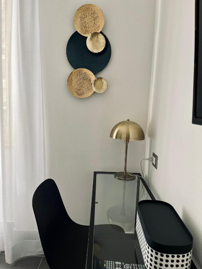 Smart Rooms Неаполь Екстер'єр фото