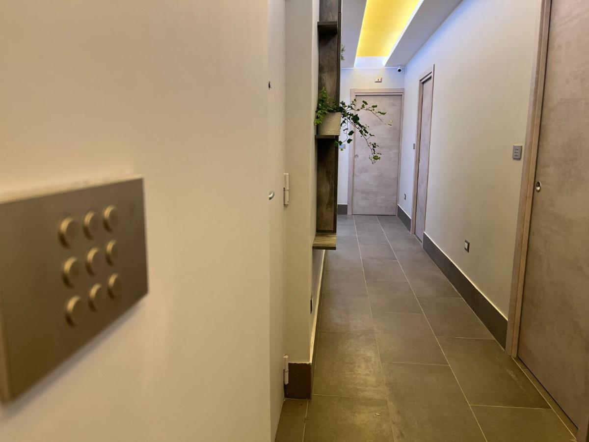 Smart Rooms Неаполь Екстер'єр фото