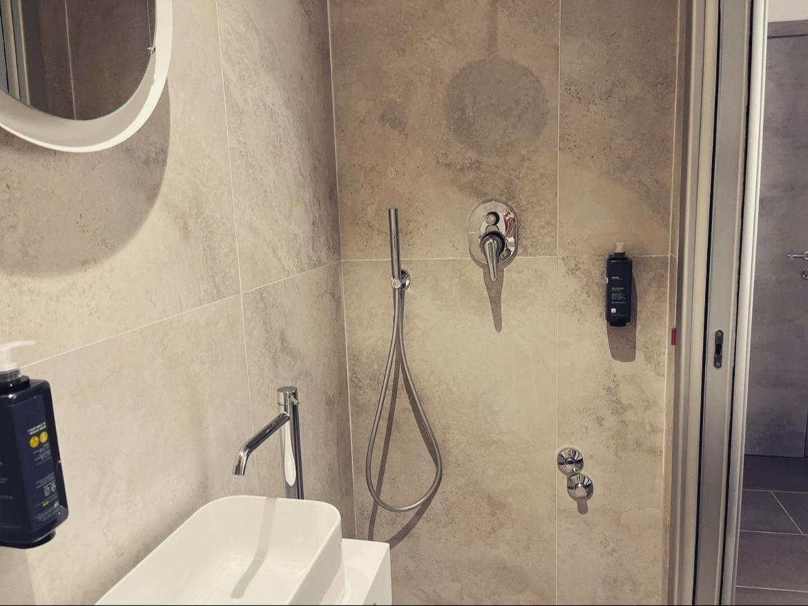 Smart Rooms Неаполь Екстер'єр фото